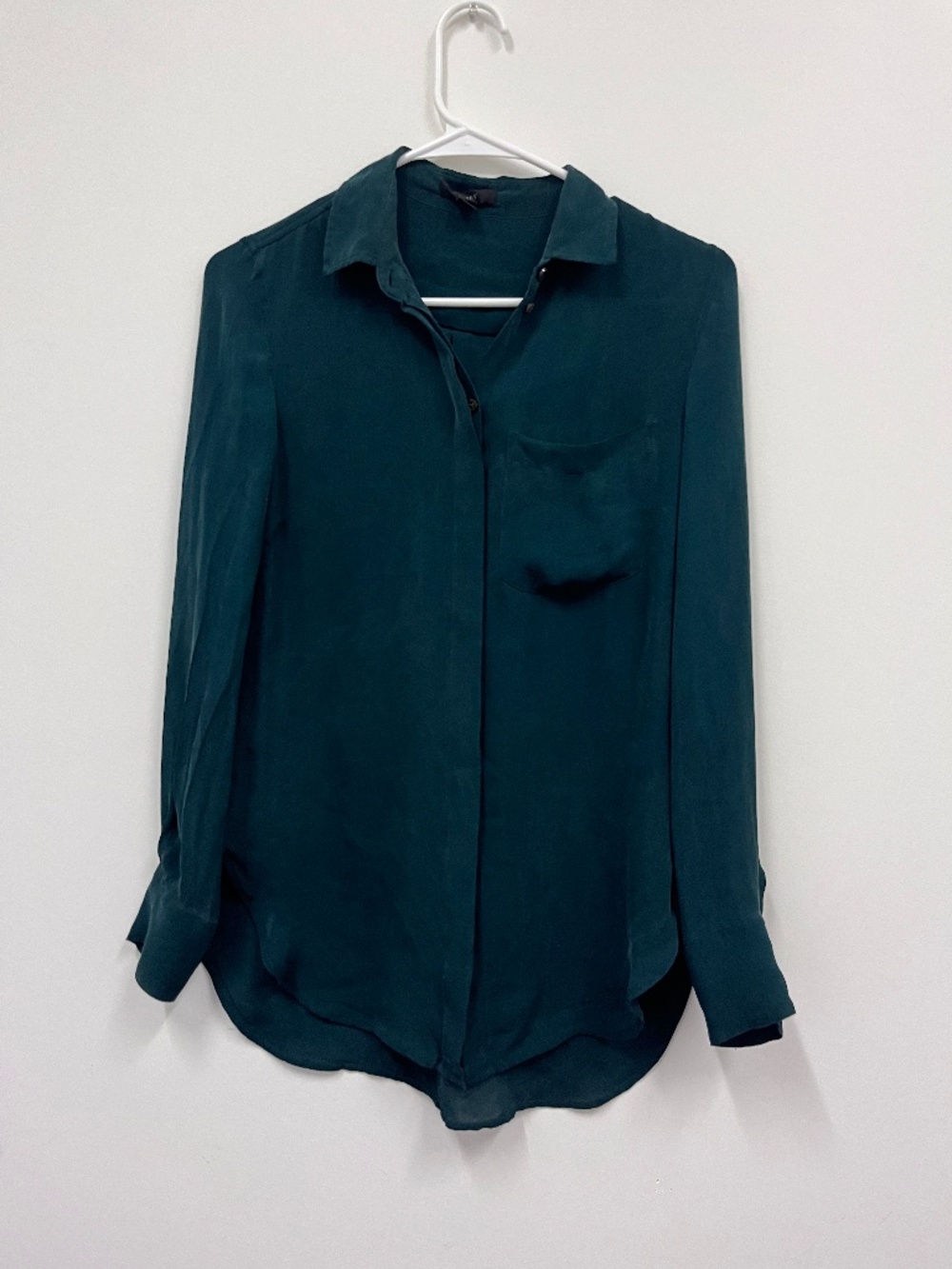 J. Crew Forest Green Button-Down 100% silk  Shirt size 2